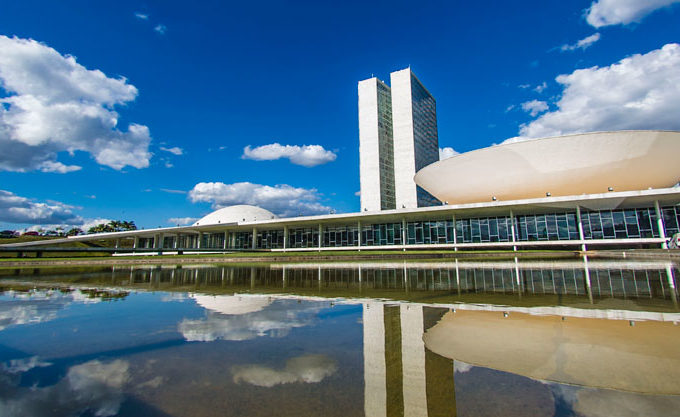 Governadores se reúnem para debater crise entre os Poderes; veja quem participa