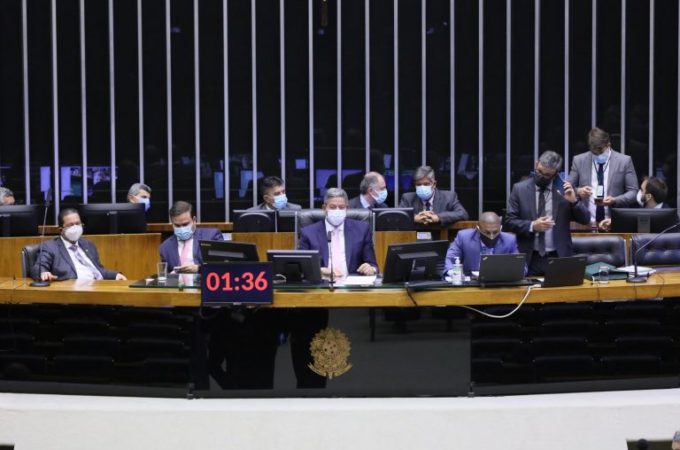 Votação do novo Código Eleitoral prosseguirá na semana que vem